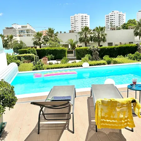 Luxury & Private Heatable Pool In Villa